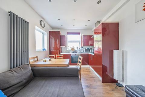 Kilburn Lane, Queen's Park, London, W10 4 bed flat for sale