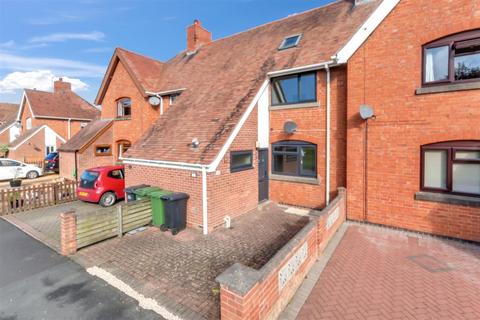 Station Road, Bretforton, Evesham 3 bed terraced house for sale