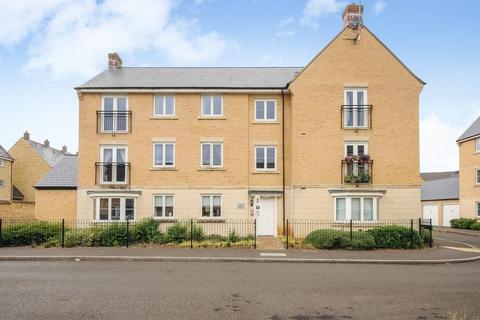 Carterton,  Oxfordshire,  OX18 2 bed flat for sale