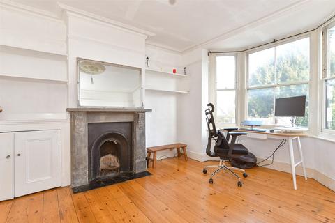 Gordon Terrace, Rochester, Kent 3 bed end of terrace house for sale