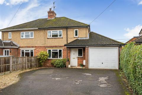 Manor Crescent, Haslemere 3 bed semi