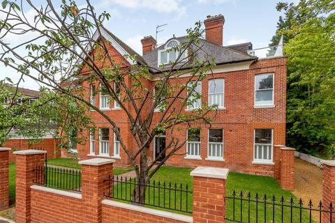 Leverton, St. Georges Avenue... 2 bed apartment for sale