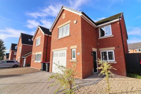 Moss Lane, Manchester M28 4 bed detached house for sale