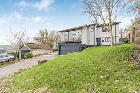 Gordon Road, Blackwood NP12 3 bed detached house for sale