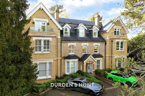 Piercing Hill, Theydon Bois, Epping... 2 bed apartment for sale