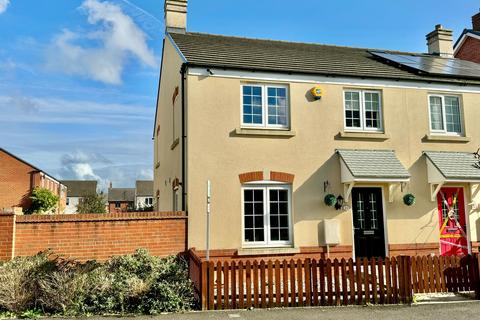 Golden Arrow Way, Gloucester GL3 4 bed semi