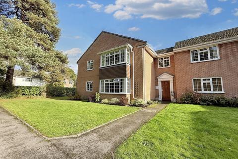 Ferndown 2 bed flat for sale