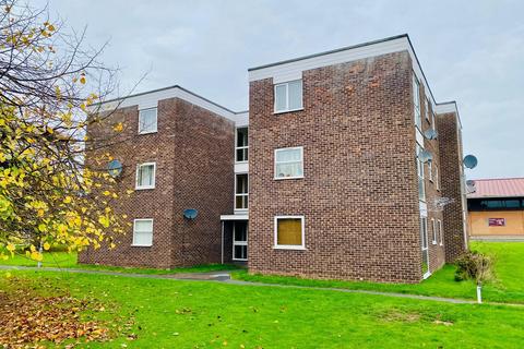 Crest Court, Bobblestock, Hereford, HR4 1 bed apartment for sale