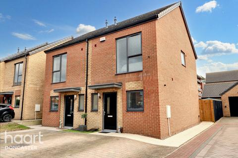 Winscar Road, Lakeside, Doncaster 2 bed semi