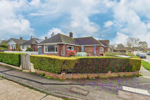 Park Avenue, Hastings 4 bed detached bungalow for sale