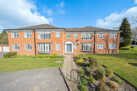 Sandmoor Green, Leeds, West Yorkshire 3 bed apartment for sale