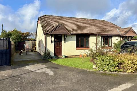 2 bedroom semi-detached bungalow for sale