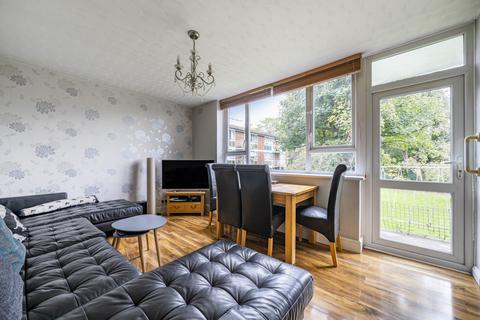 Wythfield Road, London 2 bed apartment for sale