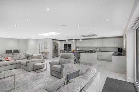 Westbourne Drive, London, Greater... 5 bed semi