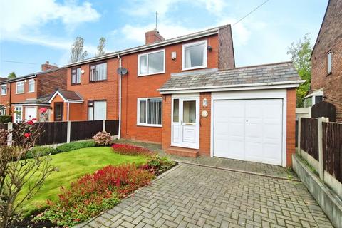 Algernon Road, Manchester M28 3 bed semi
