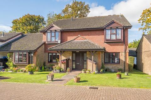 Ash Grove, Fernhurst, Haslemere, West... 2 bed flat for sale