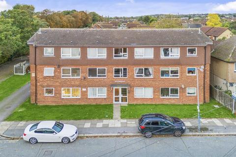 Dryden Close, Hainault 1 bed flat for sale