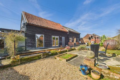 Wymondham Road, Norwich NR16 4 bed barn conversion for sale