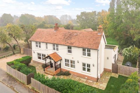 Harlington Road, Sharpenhoe... 4 bed detached house for sale