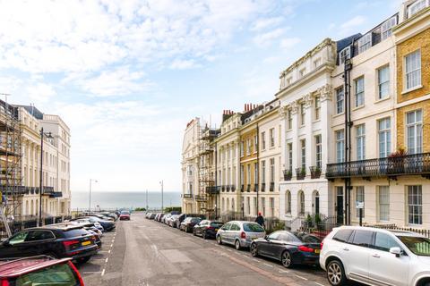 Portland Place, Kemptown, Brighton 1 bed apartment for sale