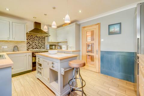 Oxford Road, Gomersal 4 bed detached house for sale