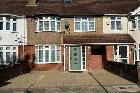 BYRON AVE, Hounslow 4 bed terraced house for sale