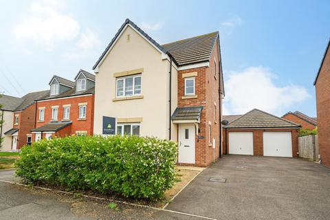 Theedway, Leighton Buzzard 4 bed detached house for sale