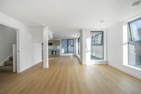 Staunton Street, London, SE8 3 bed apartment for sale