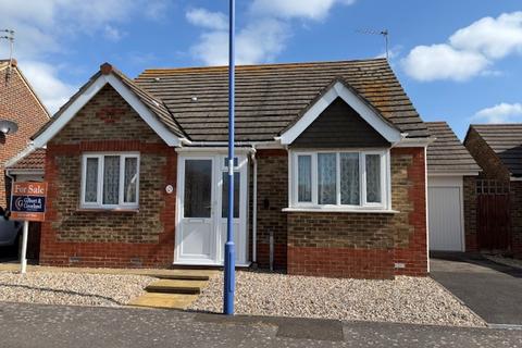 Lawrence Close, Selsey 2 bed detached bungalow for sale