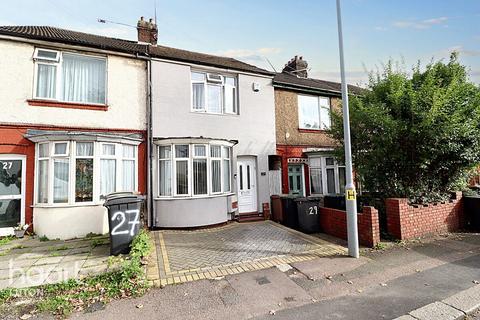 Kingsway, Luton 2 bed terraced house for sale