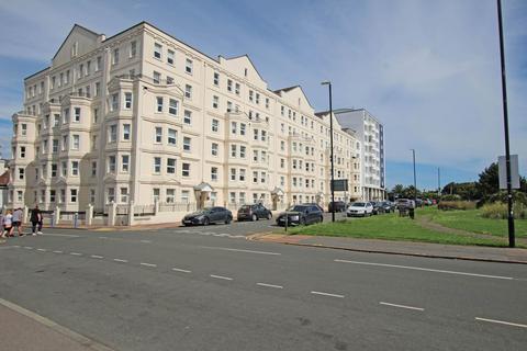 Wilmington Square, Eastbourne, BN21 4DX 2 bed flat for sale