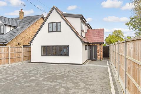 Noak Hill Road, Billericay, Essex 3 bed chalet for sale