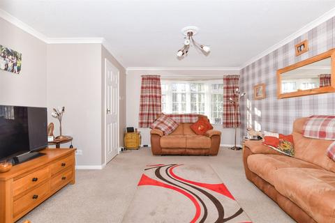 Whitebeam Drive, Coxheath, Maidstone... 3 bed semi