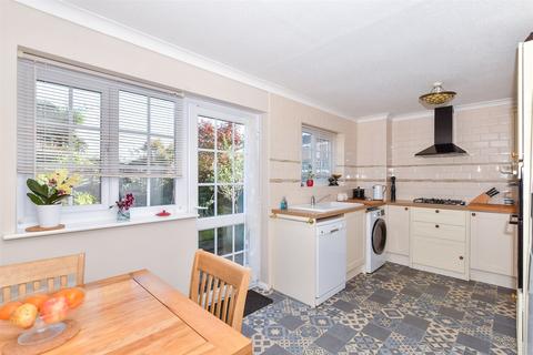 Whitebeam Drive, Coxheath, Maidstone... 3 bed semi