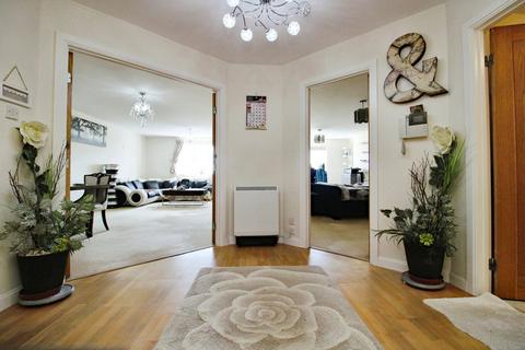 Adventurers Quay, Cardiff CF10 1 bed flat for sale