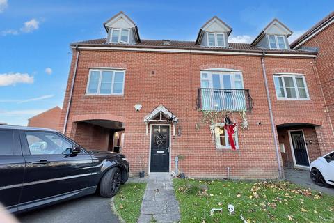 Heathfield, West Allotment, Newcastle... 3 bed townhouse for sale