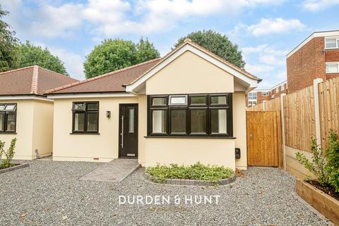 Bridge Avenue, Upminster, RM14 3 bed detached bungalow for sale