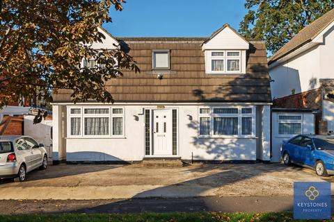 Mawney Road, Romford, RM7 4 bed detached house for sale