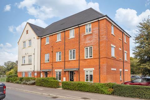 Somerley Drive, Crawley RH10 2 bed apartment for sale