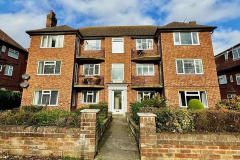 Givendale Road, Scarborough 2 bed flat for sale