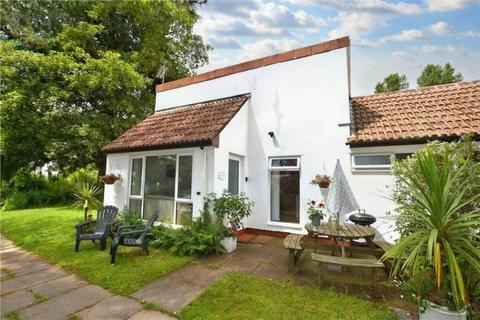 3 bedroom semi-detached bungalow for sale