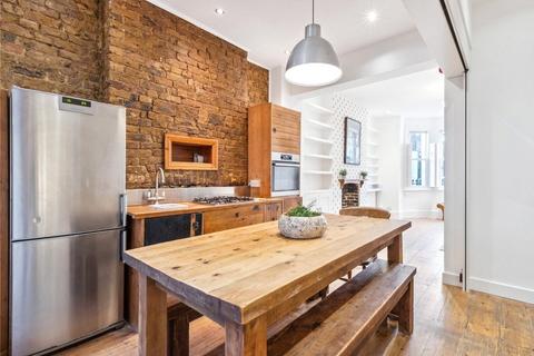 North Pole Road, London, W10 2 bed flat for sale