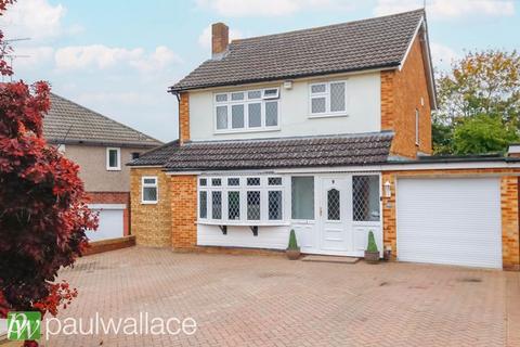 High Wood Road, Hoddesdon 4 bed link detached house for sale