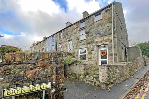 Bryn Sisillt, Llanllyfni, Caernarfon... 2 bed end of terrace house for sale