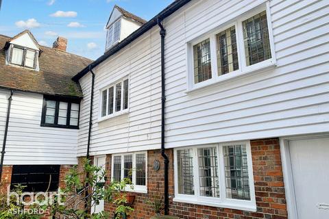 Knotts Square, Ashford 3 bed terraced house for sale