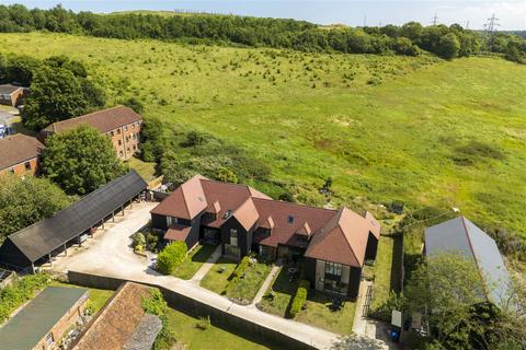 Folly Farm Garden, Canterbury 4 bed terraced house for sale