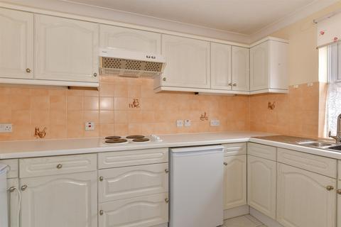 Middle Row, Faversham, Kent 2 bed apartment for sale