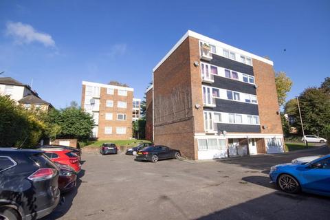 London Road, Brentwood CM14 2 bed apartment for sale