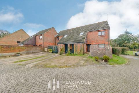 Blueberry Close, St. Albans, AL3 6NH 1 bed maisonette for sale