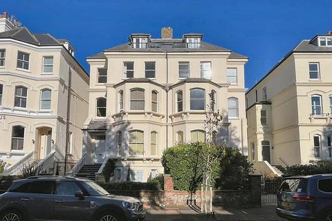 Blackwater Road, Eastbourne 4 bed flat for sale